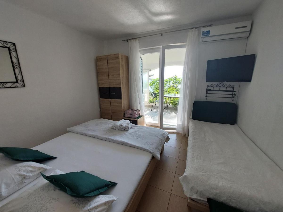 Villa Bratus Promajna Bagian luar foto