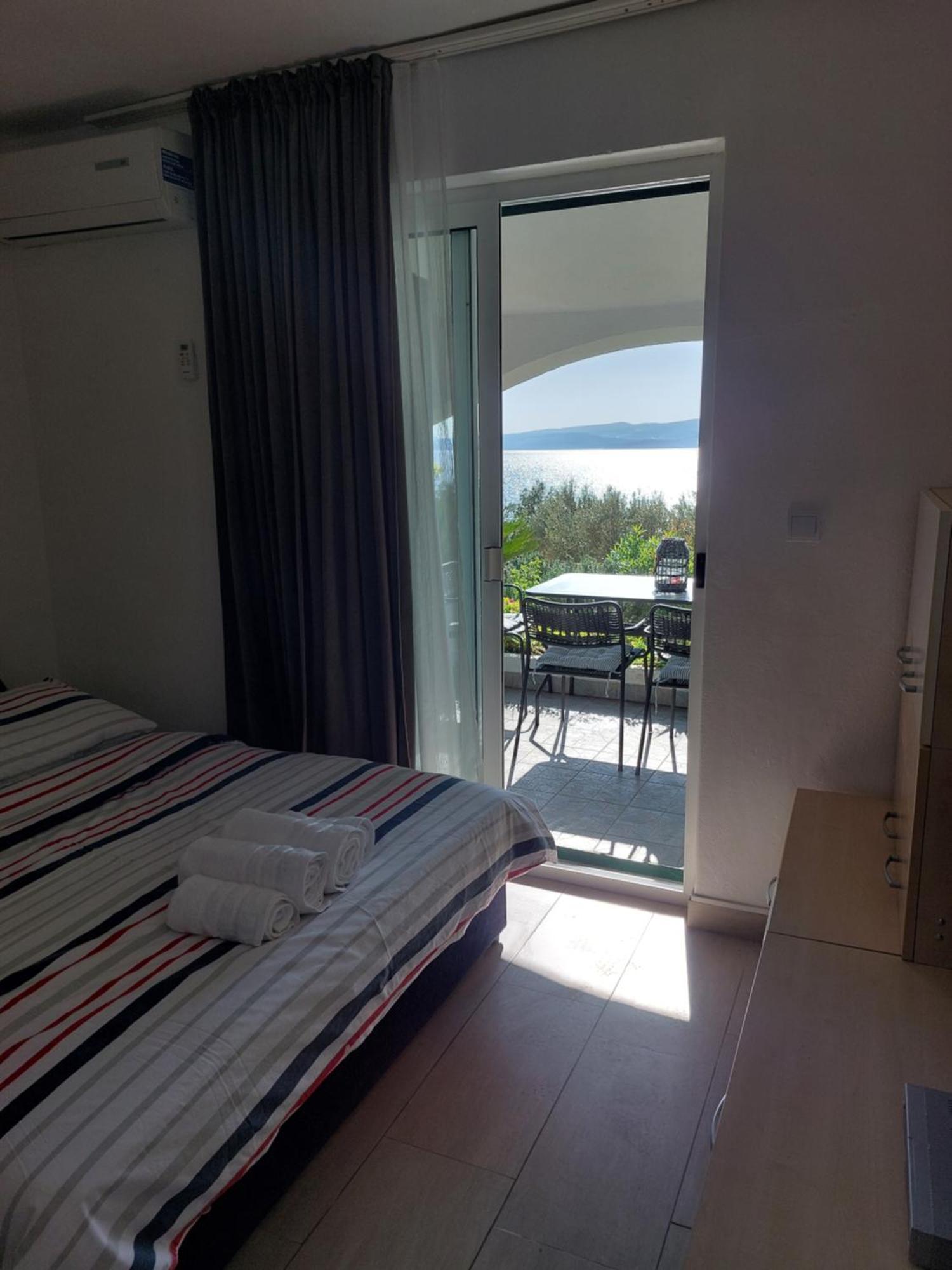 Villa Bratus Promajna Bagian luar foto